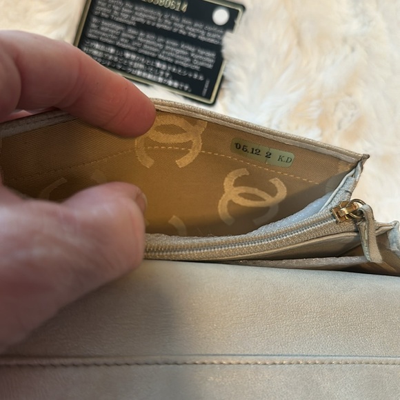 CHANEL Champagne Flap Wallet leather Authentic interior fabric clean w/card - Picture 3 of 9